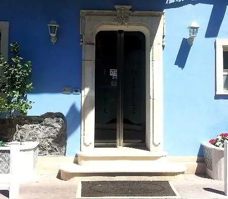 Hotel Nefele 3*