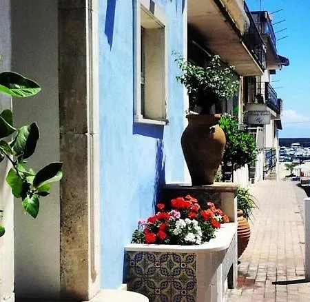 Nefele Hotel 3*