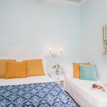 Hotel Nefele Giardini Naxos
