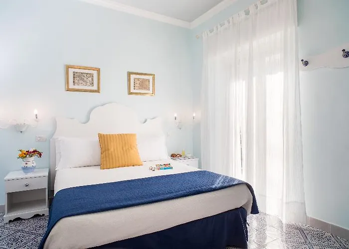 Nefele Otel 3*