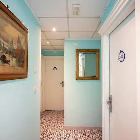 Nefele Hotel